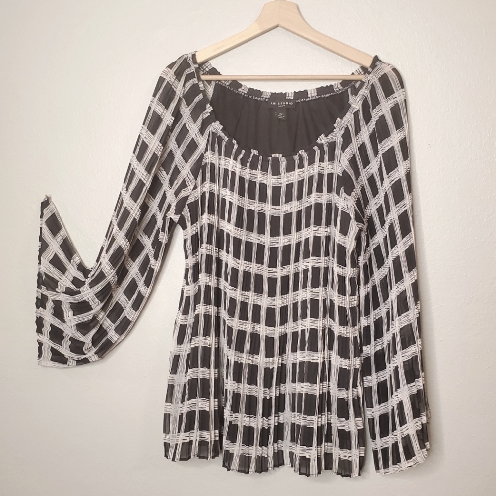 I.N. Studio black and white checker 2x blouse